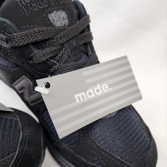 New balance 993 Black On Black Suede Sneakers. USA - Picture 12 of 13